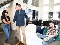 Ember Snow - Tight Frau Hintern