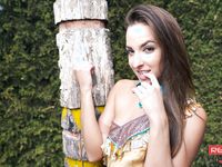 Amirah Adara - Junge Geliebte