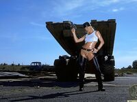 Silvia Saint das Soldatenmädchen