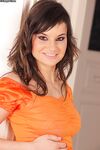 Abbie cat die rasierte muschi teen