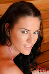 Athina Love fickt in der Sauna