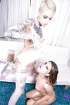 Kristen Scott und Leigh Ravens lesbischer Porno
