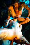 Eden Ivy hat Sex mit zwei Schwänzen