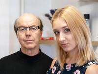 Sofi Otis fickt einen älteren Mann