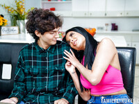 Anissa Kate hat Sex mit Teenagerjungen