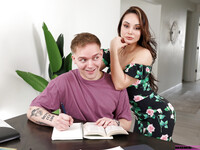 Crystal Rush mag es, von zwei gefickt zu werden