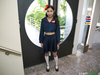 Eva Yi fickt einen älteren Kerl
