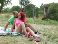 Tiffany Love hat Sex im Freien