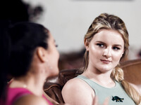 Sheena Ryder und Eliza Eves lecken sich gegenseitig