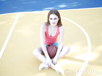 Danni Rivers ist das süße Basketball-Mädchen, das Sex hat