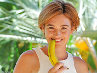 Jodi taylor likes bis pamper sie muschi