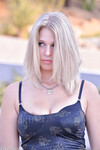 Lacey Johnson die großbusige blonde Tussi