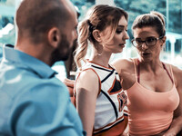 Cory chase und mackenzie moss fick im ein dreier