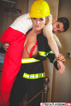 Rebecca Jane Smyth die vollbusige Feuerwehrfrau Milf