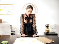 Kissa Sins eine perverse Sekretärin