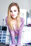 Natalie Knight, die sehr sexy blonde Tussi