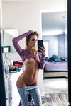 Natalie Knight, die sehr sexy blonde Tussi