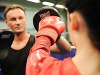 Aletta Ocean - Der Boxtrainer ist cool
