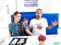 Smiley redhead chick madison morgan gets gefickt von long-haired dude