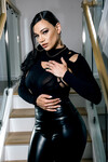 Mona Azar die Milf mit riesigen Titten