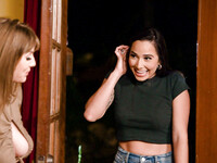 Lena Paul und Karlee Grey lecken sich gegenseitig die Muschi