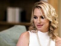 Hot stepmom sucks sie stepon auf die couch