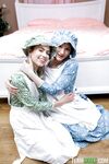 Jill Kassidy und Melody Marks wollen einen heißen Dreier vor ihrem gefälschten Schwanz Spiel