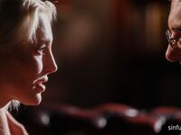 Little-breasted blond, Lovita Fate schön gefickt in der Mitte der Nacht