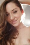 Remy lacroix bittet ihren Stiefbruder, ihre enge Fotze zu bohren