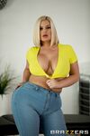 Julie's cash ist eine fett blond reife Frau gefickt in anal von einem frechen masseur
