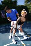 Tattoo Tennis Mädchen gina valentina auf dem offenen Feld fick xander corvus