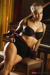 Gina Valentina und Ryan Keely lesbisch ficken