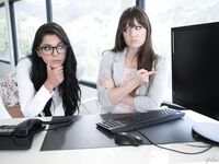 Alison Rey und Gina Valentina bei der Arbeit