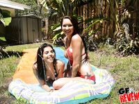 Callie Nicole und Gina Valentina - Ungezogene Freundinnen