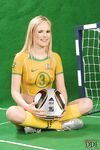 Yasmine Gold das sexy Fußballmädchen
