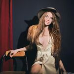 Jadis - MetArt