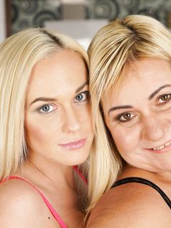 Vinna Reed, Pam Pink - Küssen den Arsch meiner Mutter