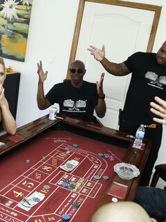 Cherie DeVille - Verlorenes Pokern