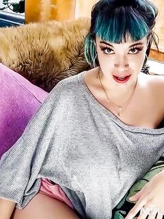 Short-haired milf Little Puck's trimmet pussy ist hart gefickt