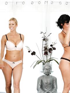 Veronica Avluv und Alexis Fawx sind die kinky Masseure