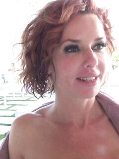 Veronica Avluv saugt Rocco Siffredis Schwanz